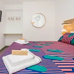 Lo&g Lascari