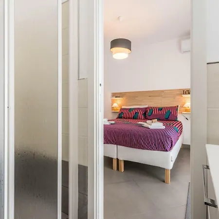Bed & Breakfast Lo&g Lascari