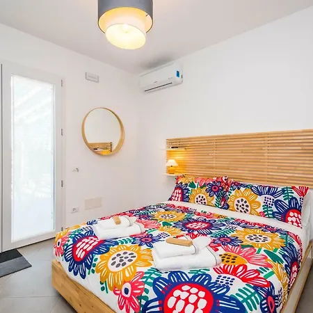 Bed & Breakfast Lo&g Lascari